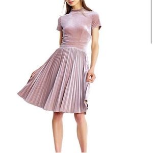 Aidan Aidan Mattox pink velvet mock neck pleated bottom knee length dress size 8